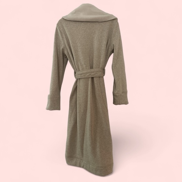 UGG Bathrobe - size medium - Picture 6 of 7